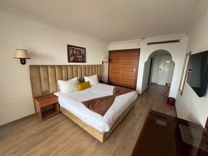 Premium bedding, memory foam beds, minibar, in-room safe - Royal Mirage Agadir (Agadir)