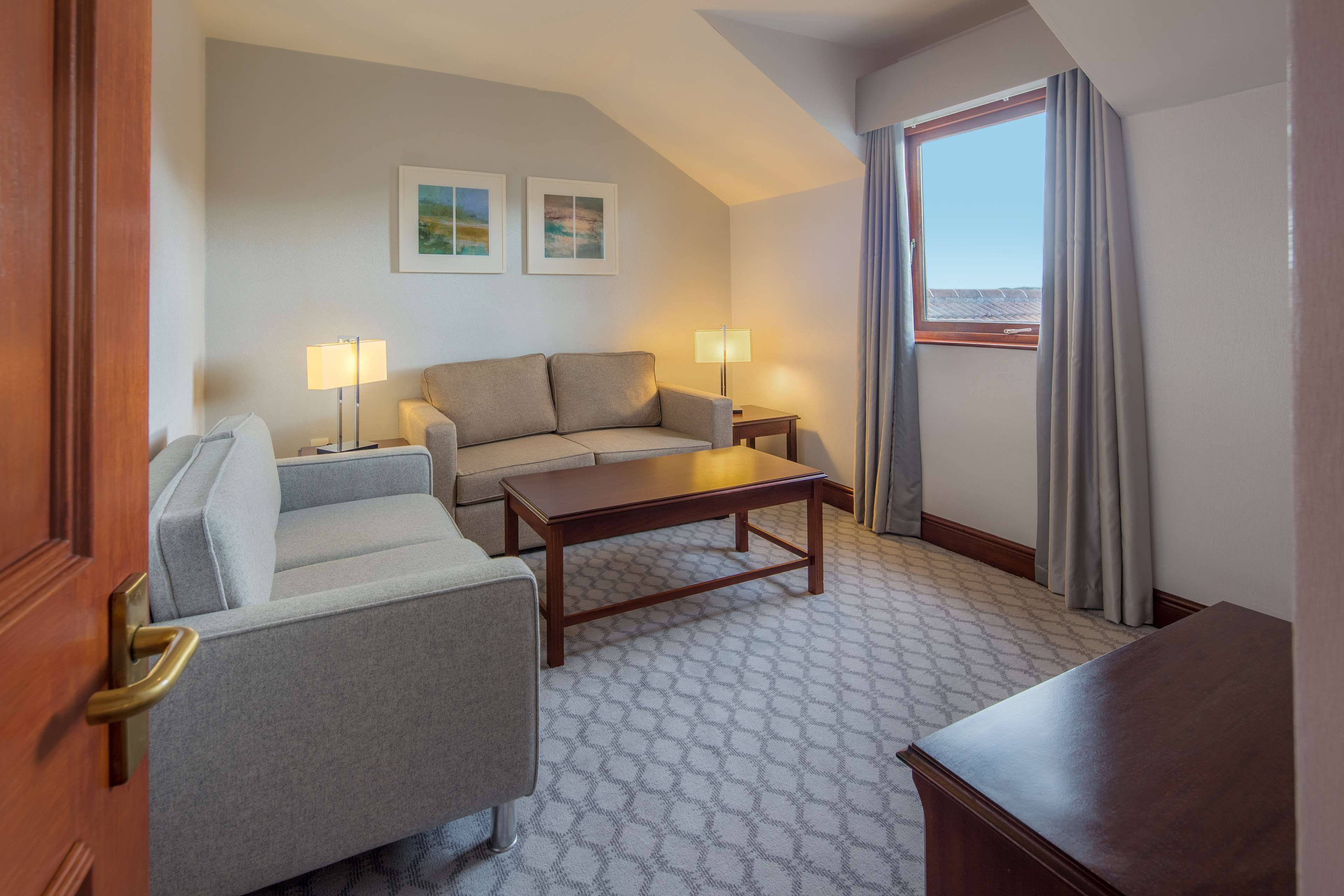 suite | living area | lcd tv, pay films