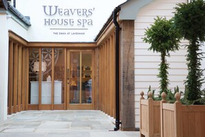 Couples treatment rooms, body treatments, aromatherapy - The Swan Hotel (Sudbury)