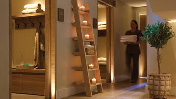 Couples treatment room(s), body treatments, aromatherapy