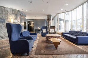 Lobby - Hilton Helsinki Strand (Helsinki)