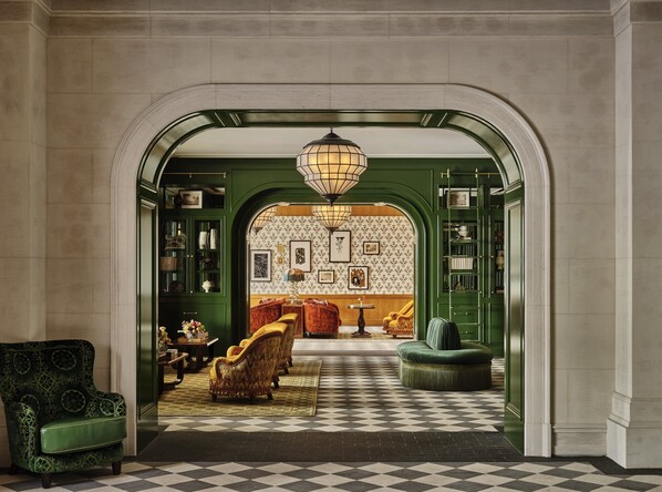 Lobby lounge