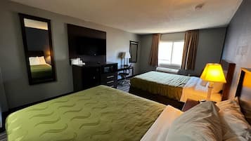 Standard-Doppelzimmer | Hochwertige Bettwaren, schallisolierte Zimmer, Bügeleisen/Bügelbrett