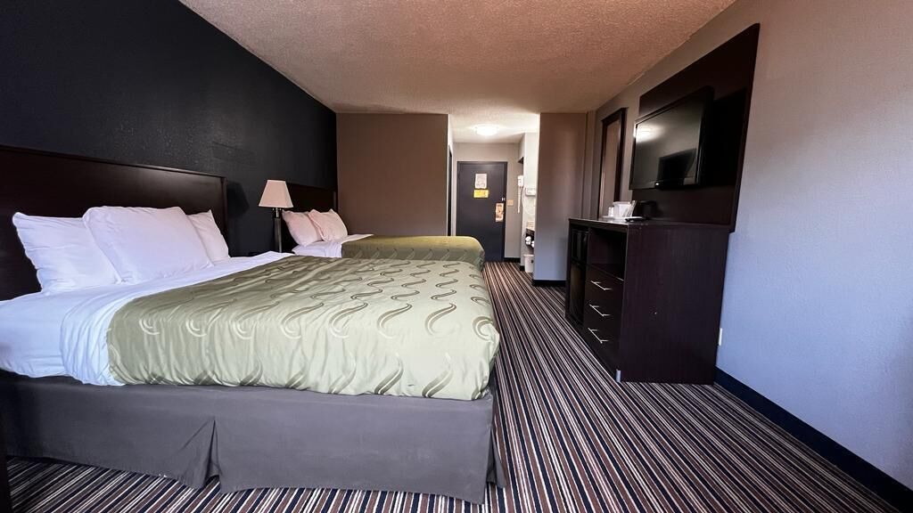 Standard Double Room | Peralatan tempat tidur premium, kalis bunyi, seterika/papan seterika 