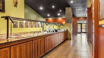 Desayuno buffet todos los días (con cargo)
