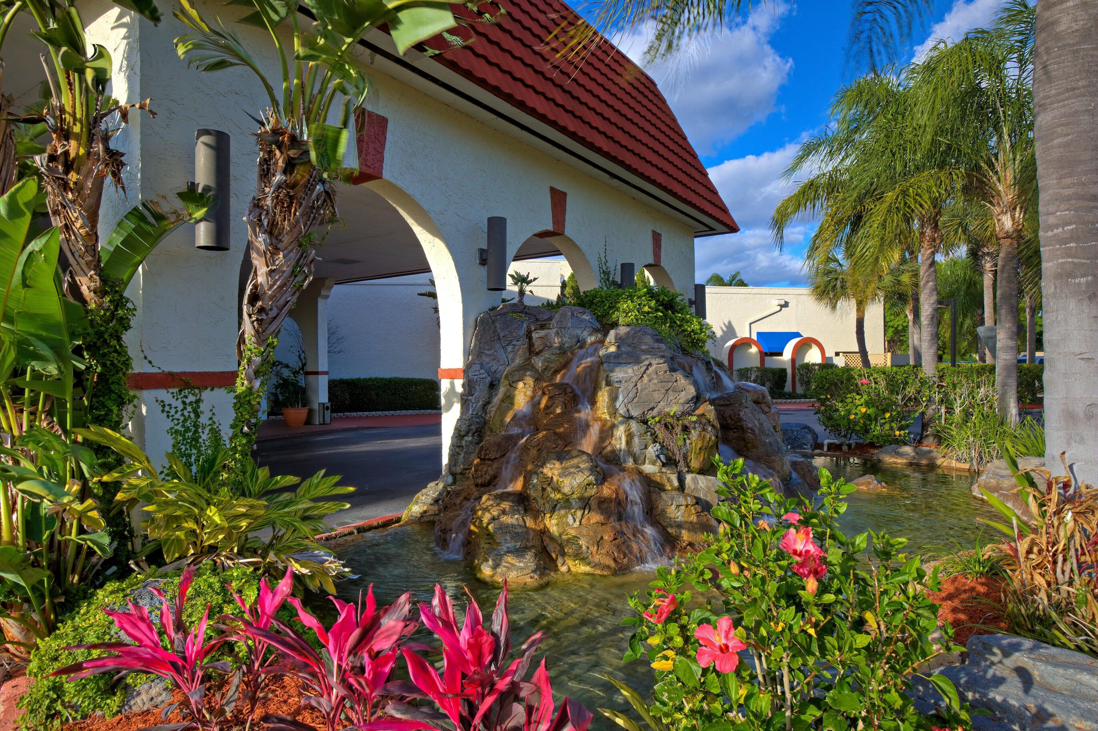 Photo - Maingate Lakeside Resort