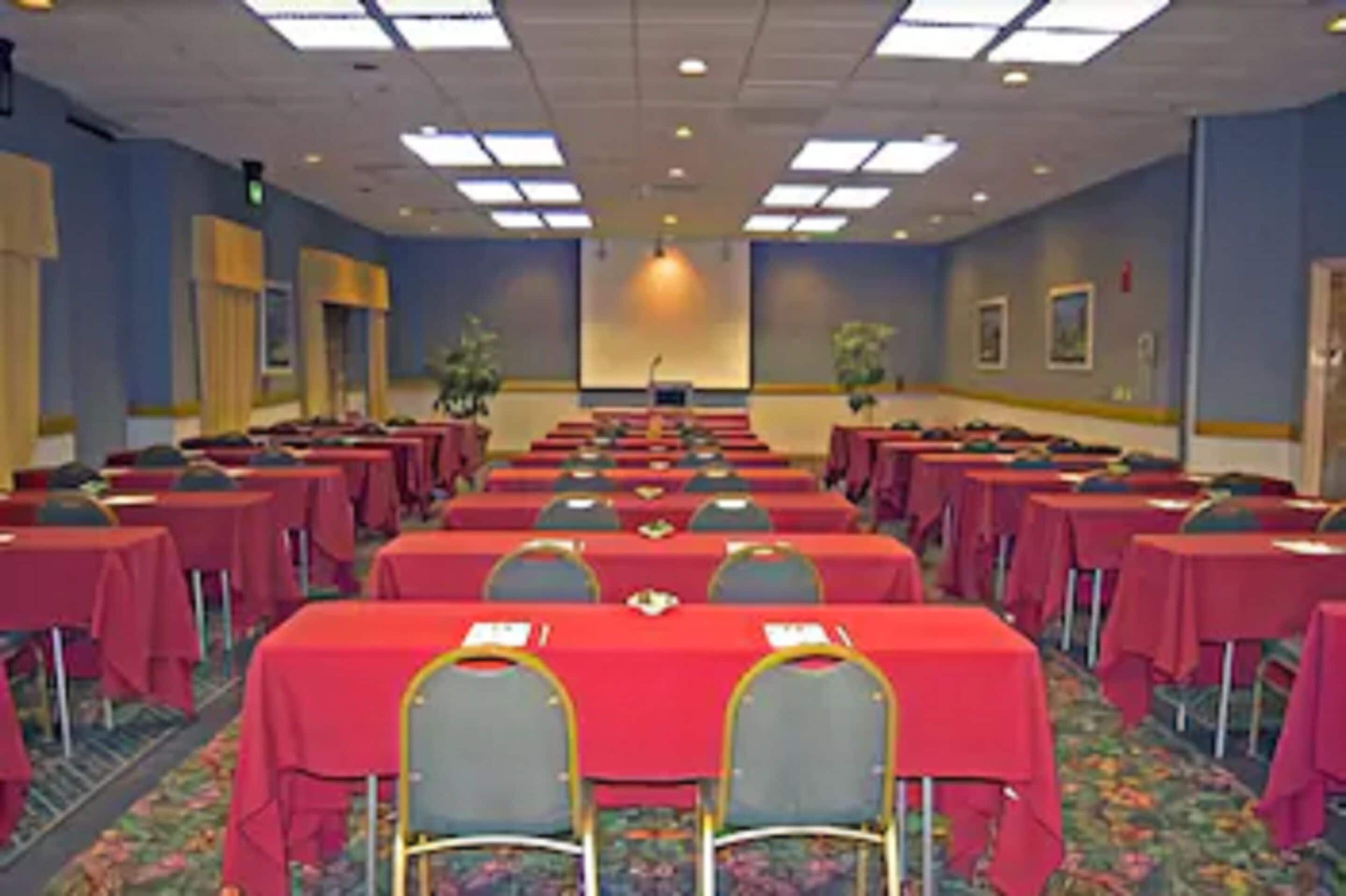 Photo - Maingate Lakeside Resort