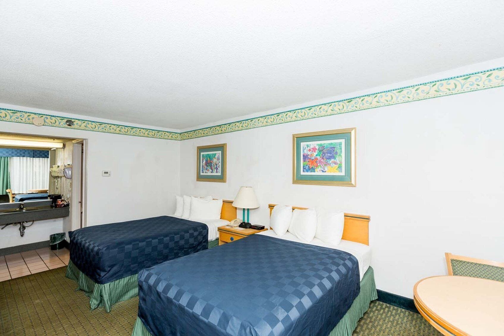 Photo - Maingate Lakeside Resort