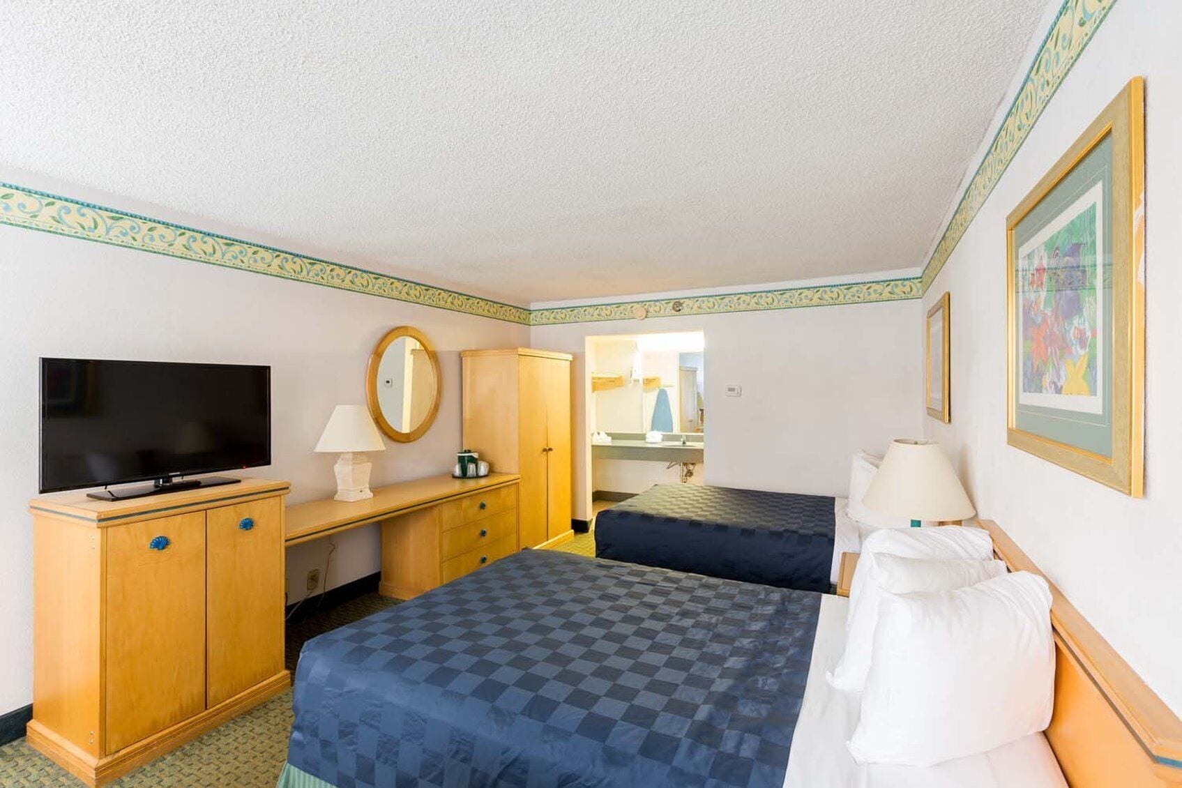 Photo - Maingate Lakeside Resort