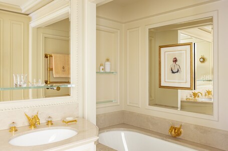 Ritz Paris - Image 73