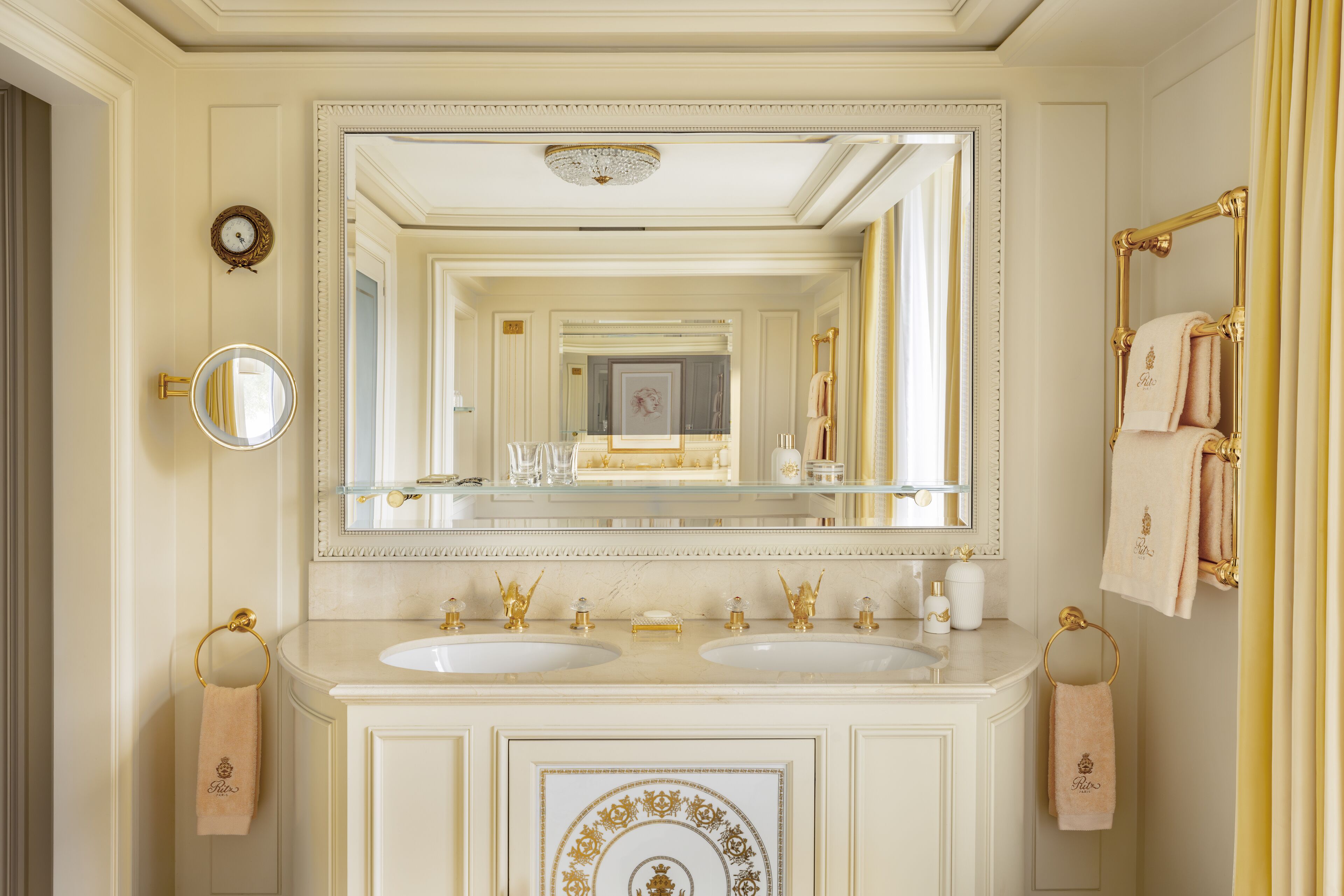 deluxe double room | bathroom | designer toiletries, hair dryer, bathrobes, towels