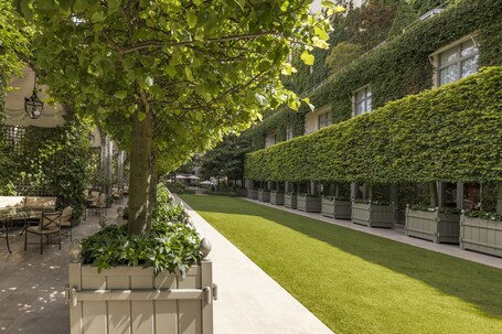 Ritz Paris - Image 31