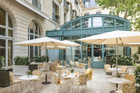 Ritz Paris - Image 13