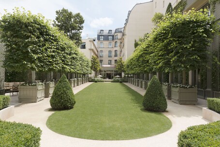 Ritz Paris - Image 22