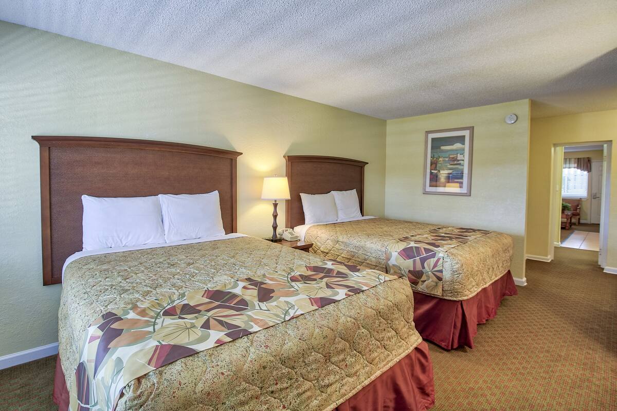 Premium One Bedroom Condo | In-room safe, iron/ironing board, free WiFi, bed sheets