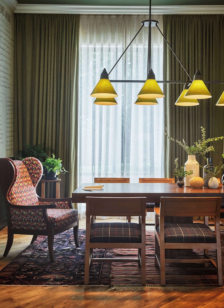 Graduate by Hilton Iowa City by null