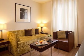 Minibar, in-room safe, desk, blackout drapes