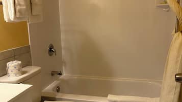 Standard Room, 1 King Bed | Bathroom | Combined shower/bathtub, free toiletries, hair dryer, towels