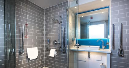 Holiday Inn Express Portsmouth - North by IHG