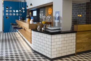 Petit déjeuner buffet compris tous les jours