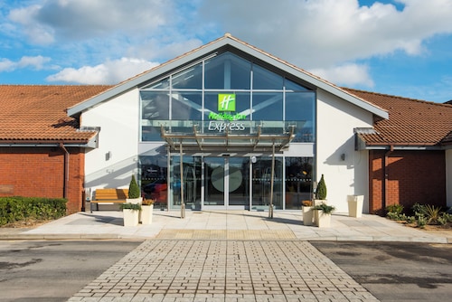 Holiday Inn Express Portsmouth - North by IHG