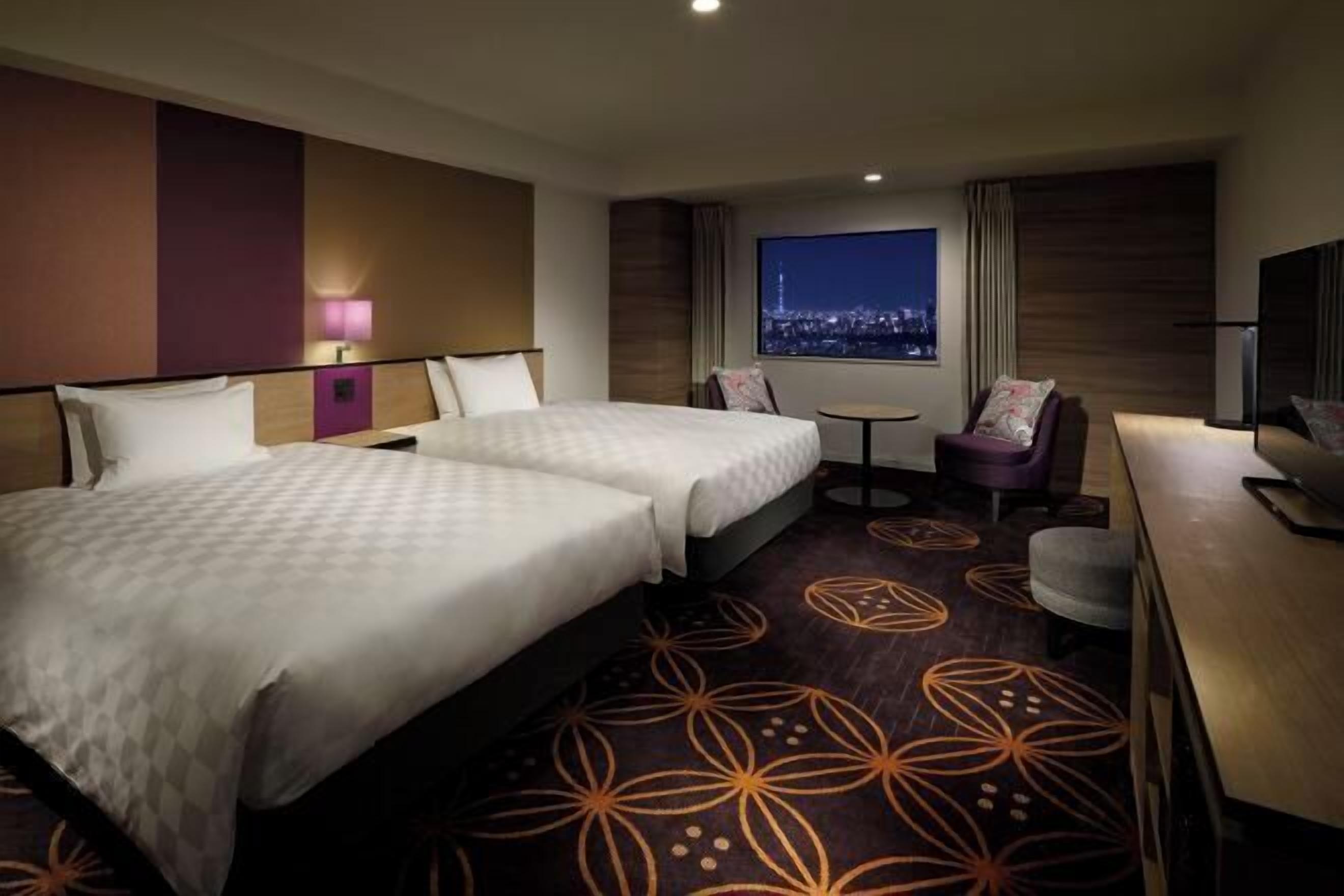 羽毛の掛け布団、セーフティボックス (室内)、遮光カーテン、アイロン / アイロン台