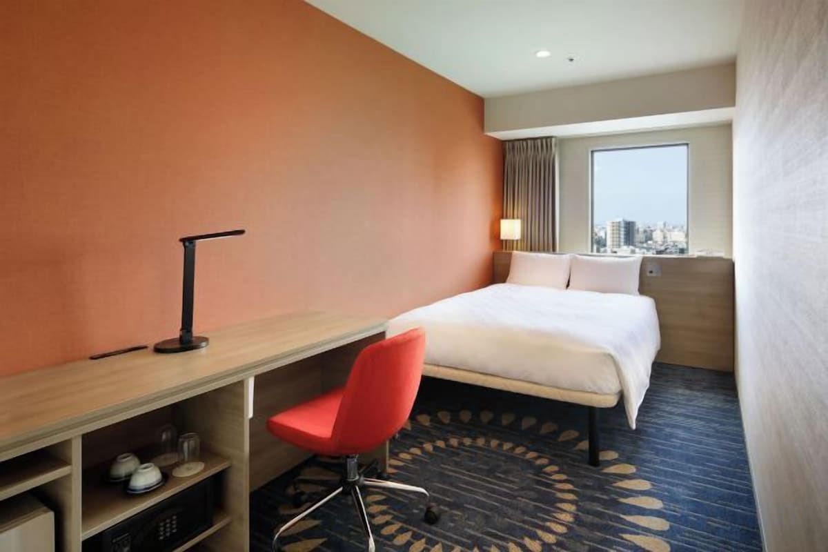 Down duvets, in-room safe, blackout curtains