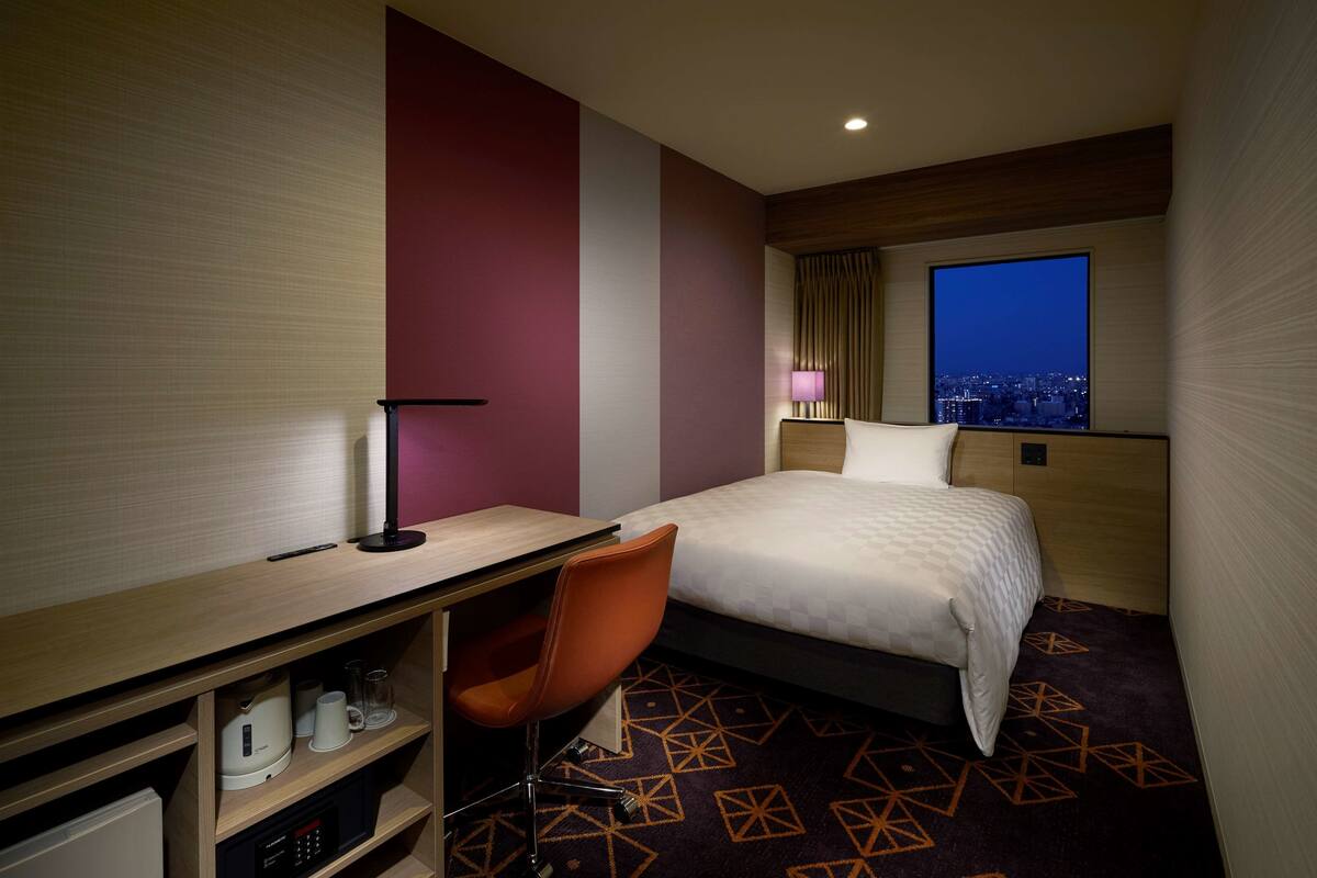 26th-32th Semi-Double Room, Non-Smoking (High Floor)