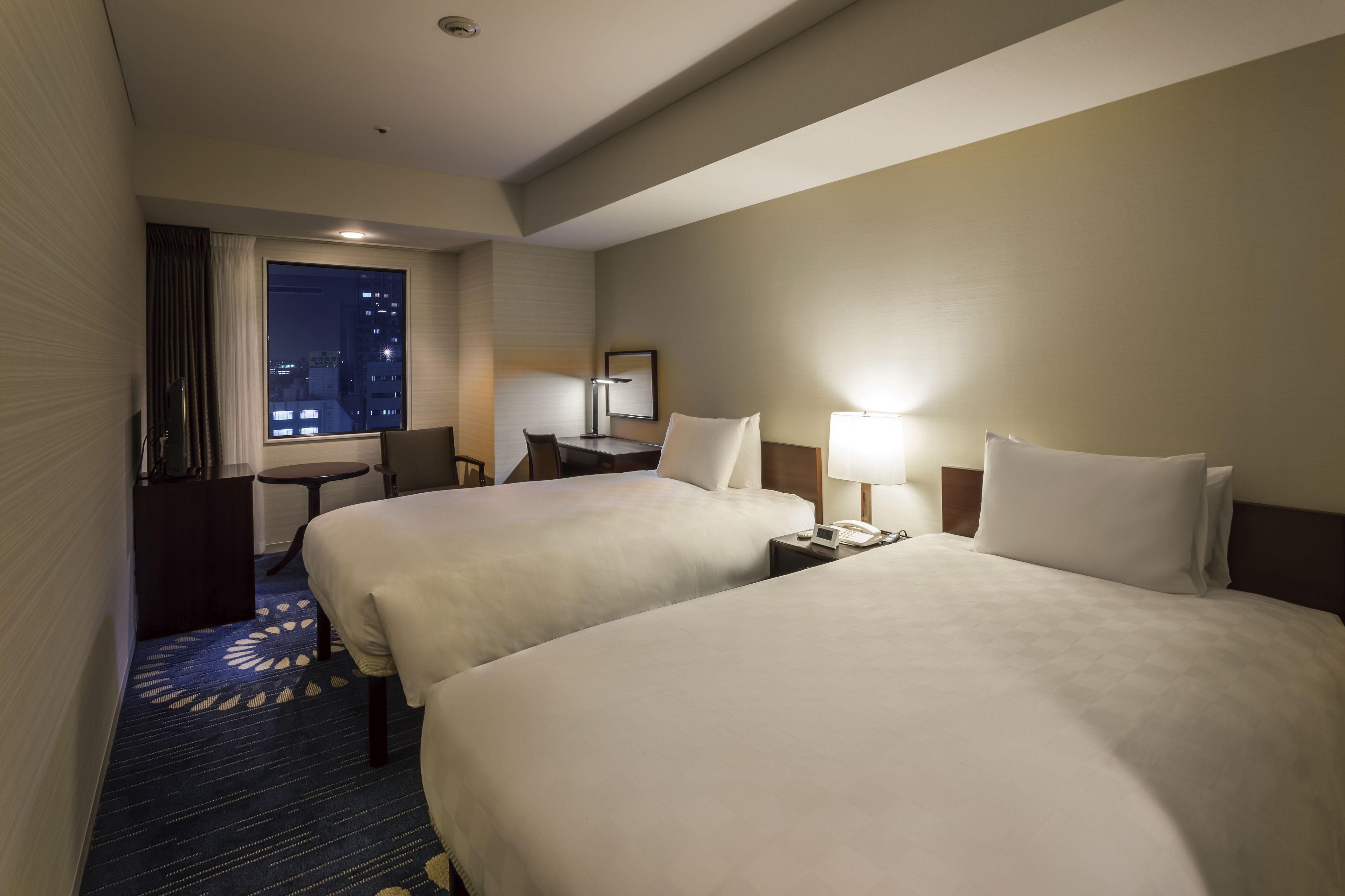 run of house, non smoking | 1 bedroom, down duvets, in-room safe, blackout curtains