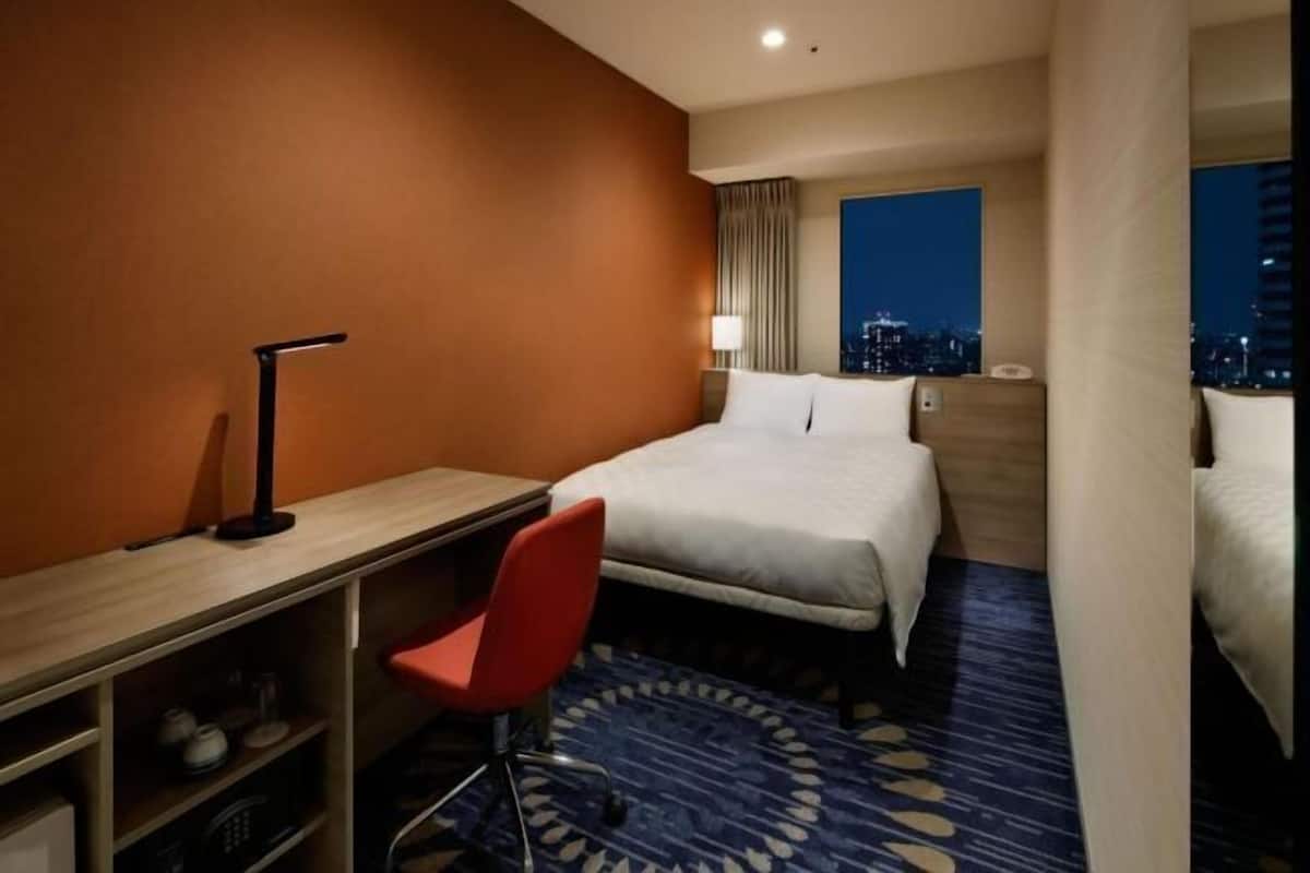 Down duvets, in-room safe, blackout curtains