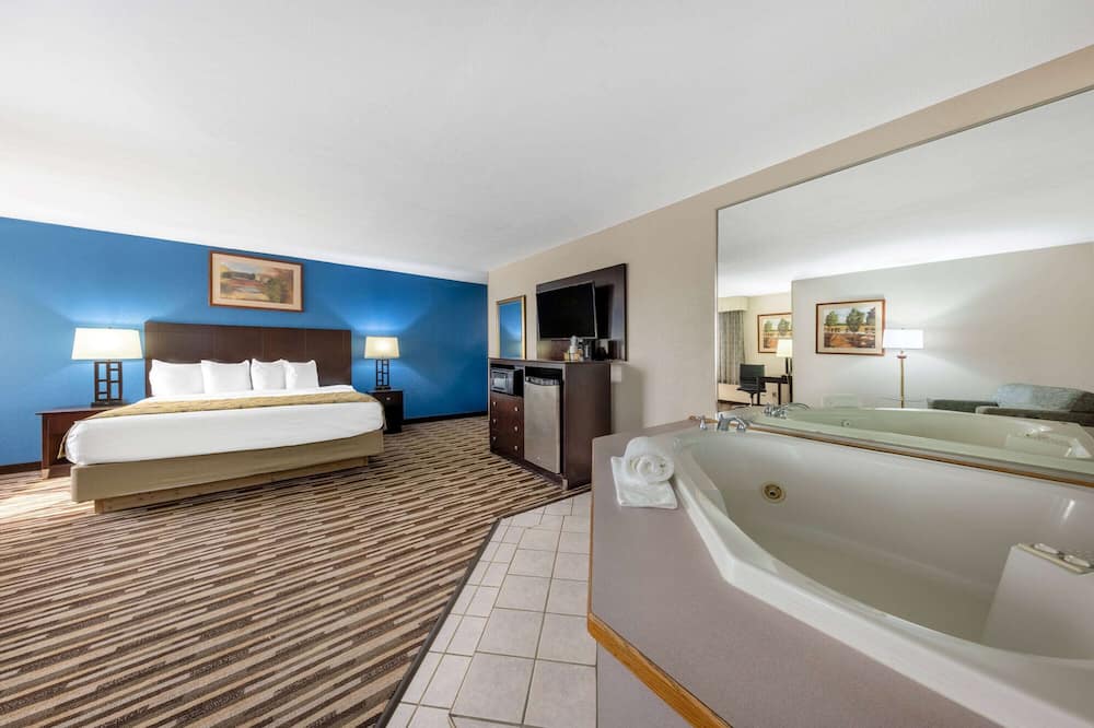 Baymont by Wyndham Springfield South Hwy 65