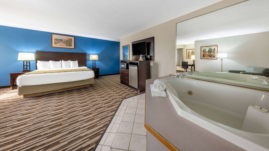 Baymont by Wyndham Springfield South Hwy 65