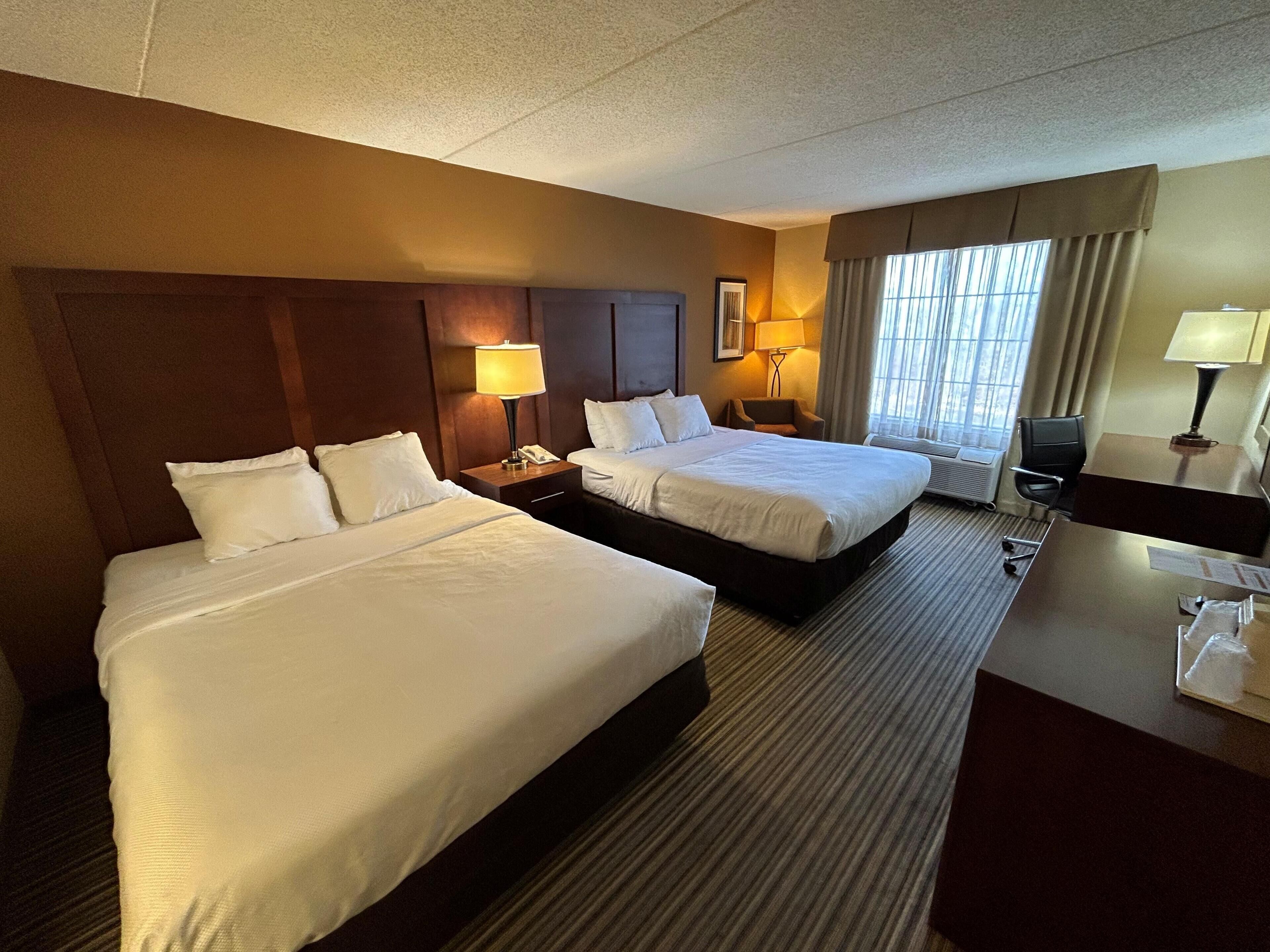 ตู้นิรภัยในห้องพัก, เตารีด/โต๊ะรีดผ้า, เปล/เตียงเด็กอ่อน (ฟรี)