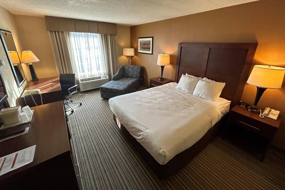 Standard Room, 1 Double Bed, Accessible, Bathtub