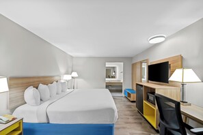 Premium bedding, down comforters, desk, blackout drapes - Days Inn by Wyndham Chesapeake (Chesapeake)