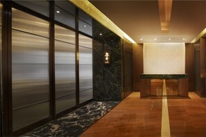 2 restaurants, breakfast, lunch, dinner served; Modern European cuisine 