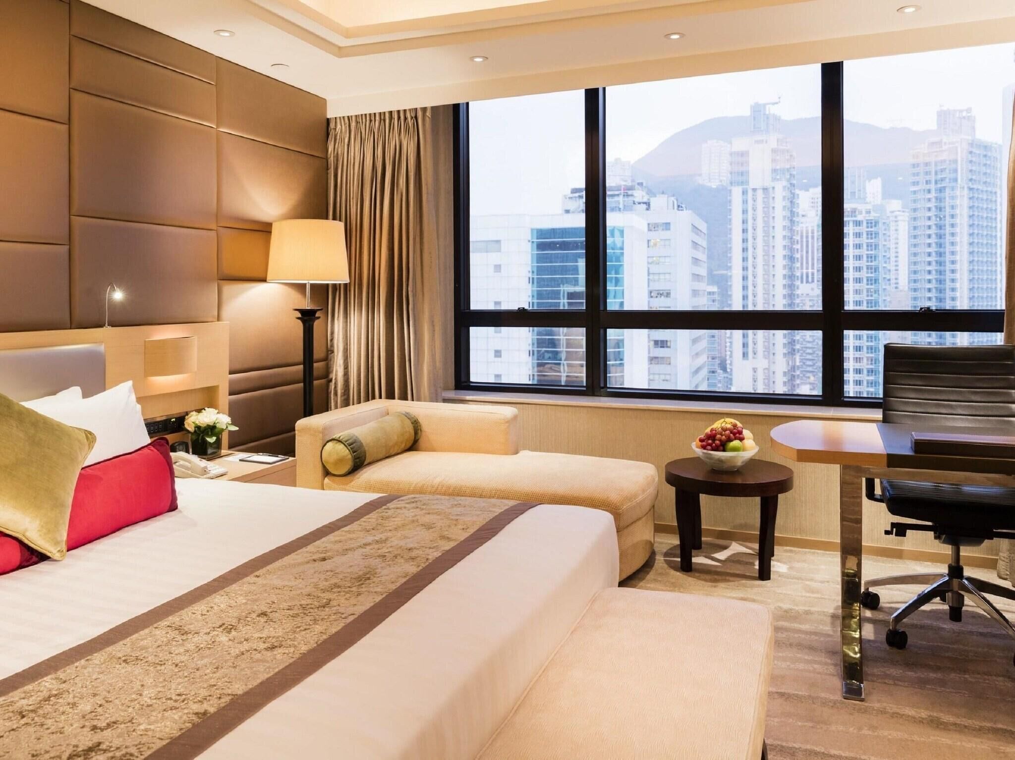 Minibar, in-room safe, desk, iron/ironing board