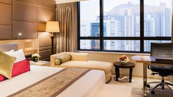 Habitación ejecutiva, 1 cama de matrimonio, no fumadores | Minibar, caja fuerte, escritorio y tabla de planchar con plancha