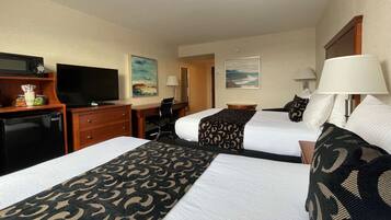 Premium bedding, in-room safe, desk, laptop workspace