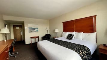 Premium bedding, in-room safe, desk, laptop workspace