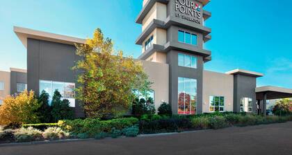 Four Points by Sheraton Melville Long Island
