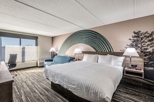 Ropa de cama de alta calidad, colchones con pillow-top y escritorio 