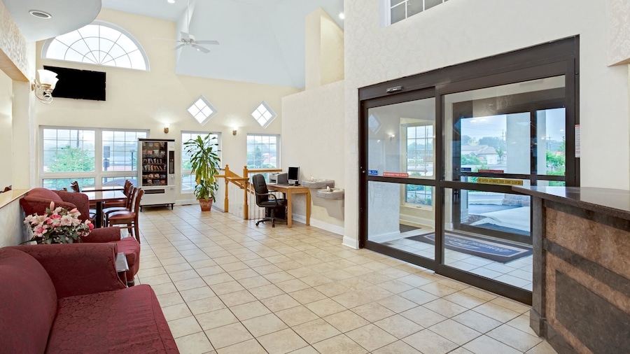 Howard Johnson by Wyndham Blackwood Near Philadelphia