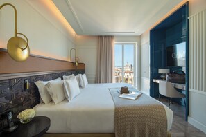 Suite (Homey) | Premium bedding, down comforters, memory foam beds, minibar