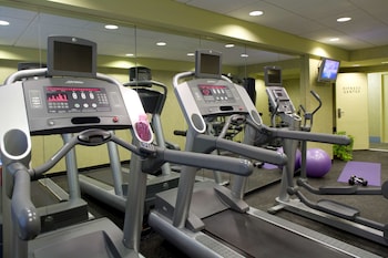 Fitness center at The Gardens Sonesta ES Suites New York