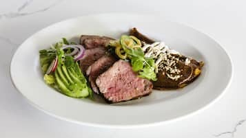 4 restaurants; breakfast, lunch, and dinner served