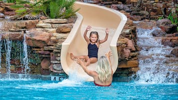 3 outdoor pools, pool loungers