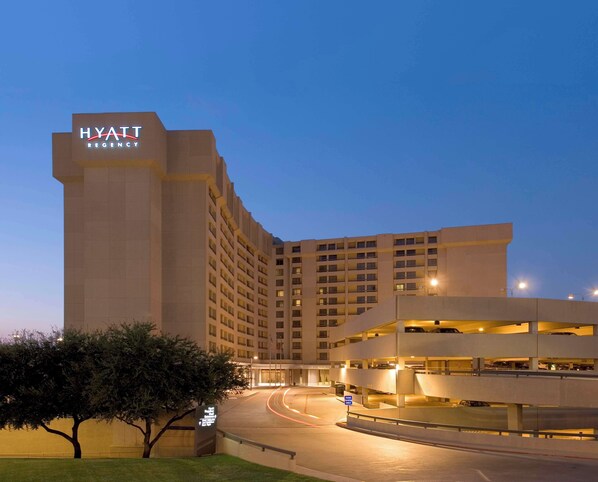Experience the grandeur of Hyatt Regency, where modern design meets ample parking and serene surroundings.