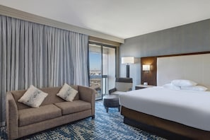 Junior-Suite, 1 King-Bett | Hochwertige Bettwaren, Pillowtop-Betten, Schreibtisch