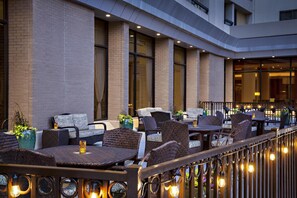 Terrace/patio - Hyatt Regency DFW International Airport - Adjacent to Terminal C (Dallas)